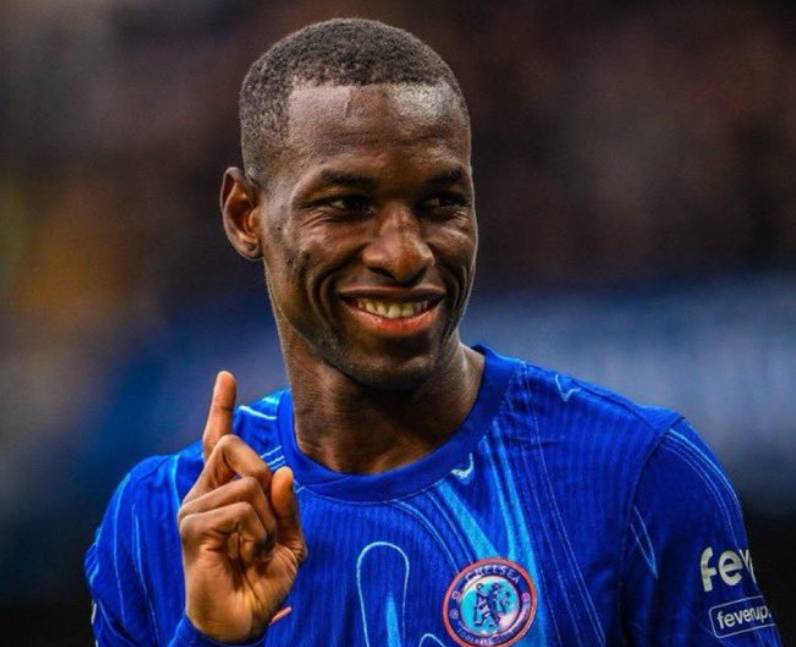 曼联锁定切尔西24球射手，蓝军要价1亿欧，杰克逊能救红魔吗