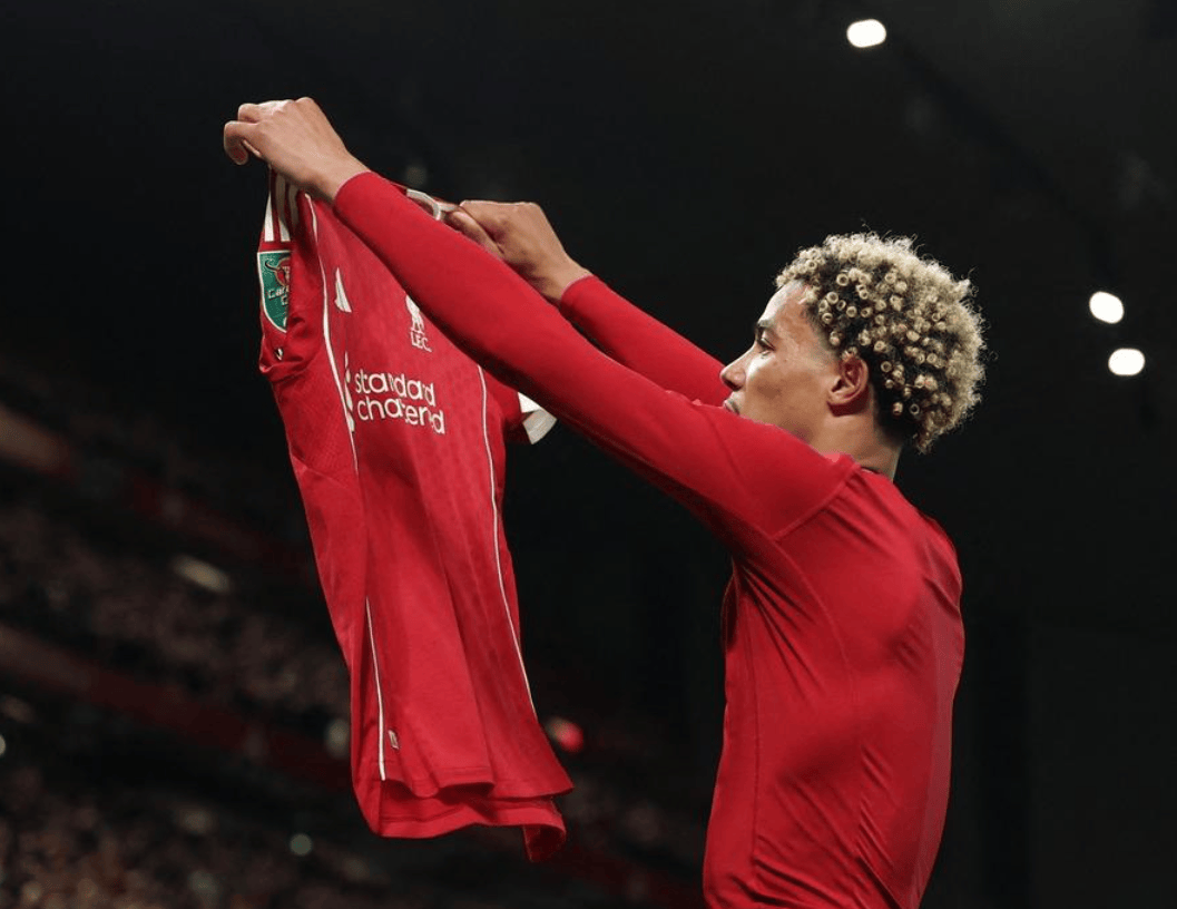 英超豪强再次绝杀：7场6次绝杀太神奇，3线狂飙冲击冠军